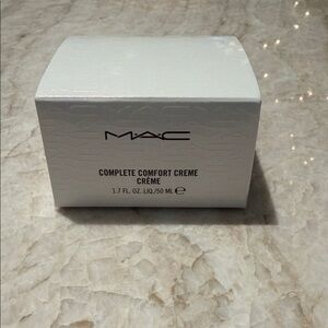 MAC Cosmetics Complete Comfort Creme - NIB